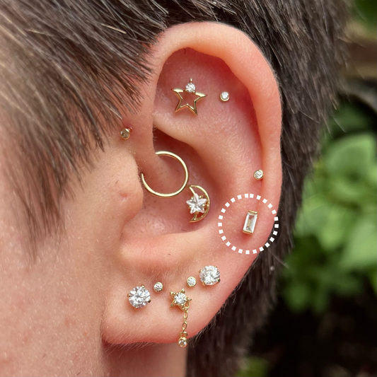 Royal – Baguette Cut Cubic Zirconia Bar Threadless Flat Back Stud