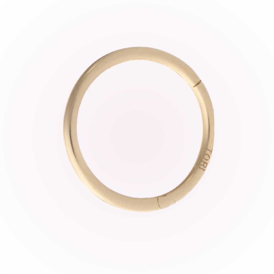 Pendientes de aro minimalistas con bisagra en oro amarillo – Pendientes de aro con bisagra sin costuras