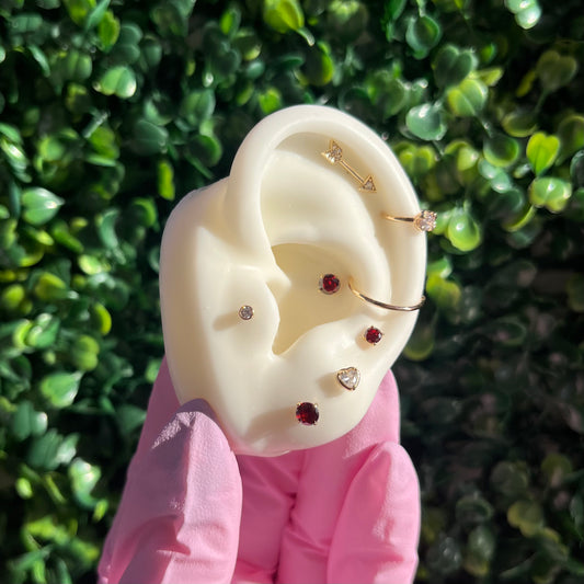 Darling – Single Stone Seamless Hinged Hoop