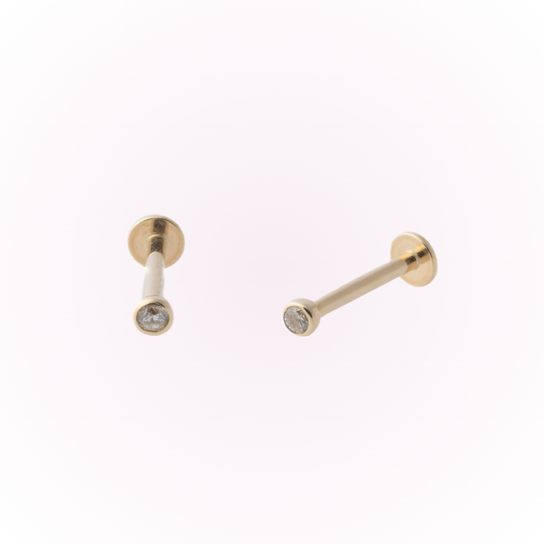 Bisel minimalista en oro amarillo – Tornillo plano sin rosca