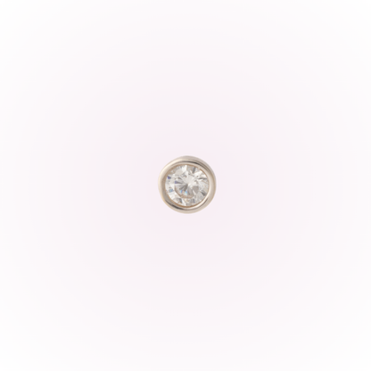 Bisel minimalista en oro blanco – Tornillo plano sin rosca