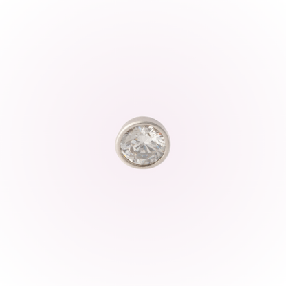 Bisel minimalista en oro blanco – Tornillo plano sin rosca