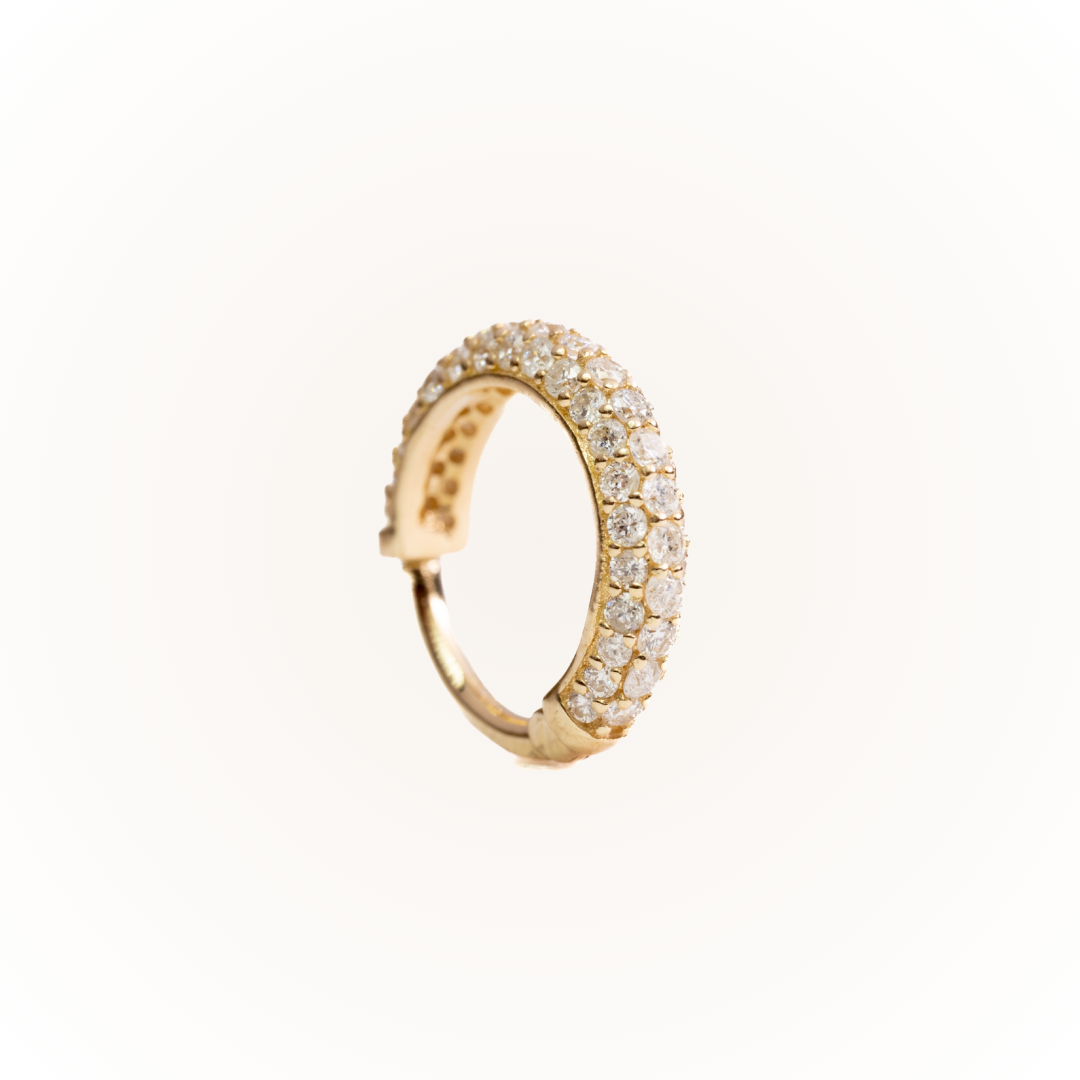 Eterno en oro amarillo - Aro articulado sin costuras con diamantes