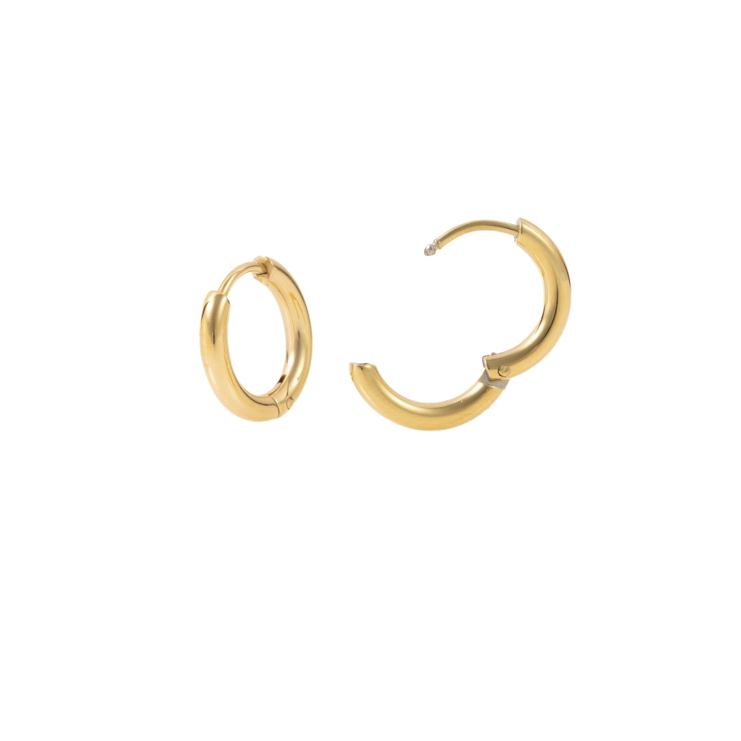 "Victoria" 2.5mm thickness in Gold Plated – Sold as a Pair or Individually