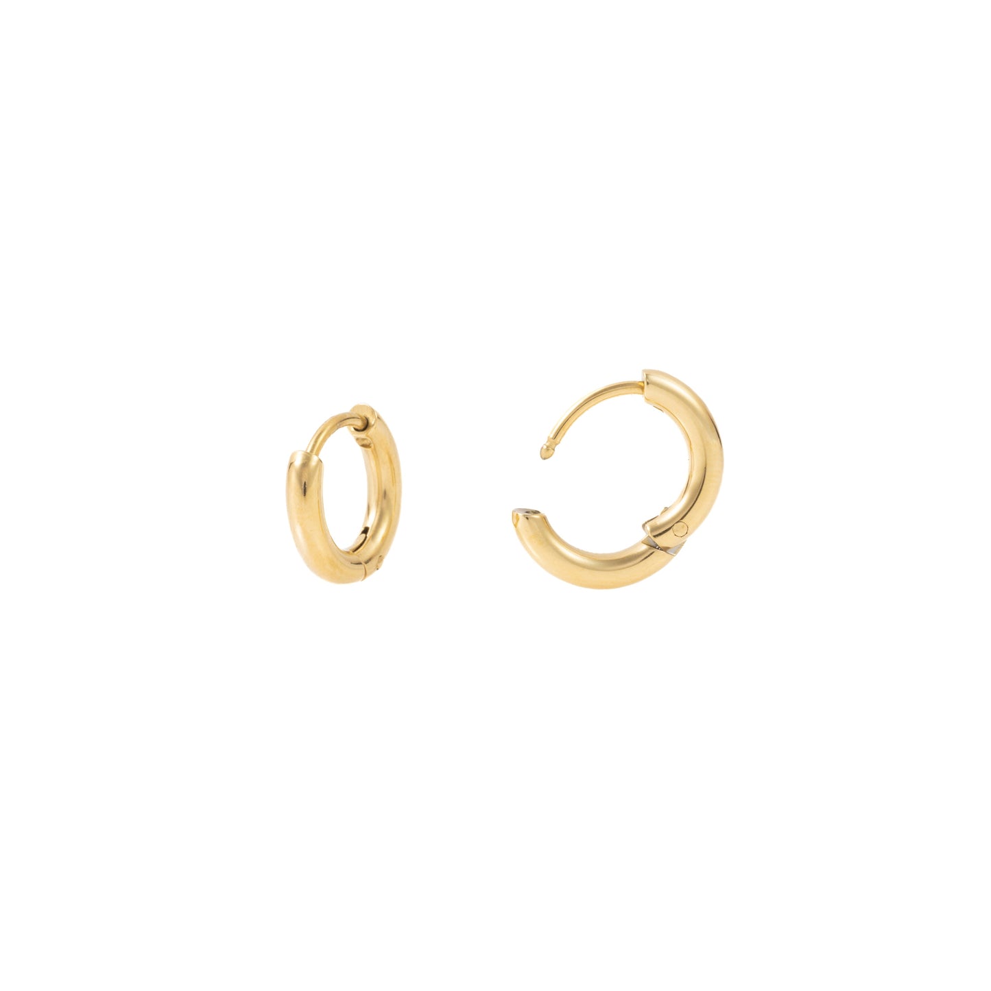 "Victoria" 2.5mm thickness in Gold Plated – Sold as a Pair or Individually